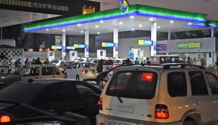 Rawalpindi's DC warns Petrol pumps to not create fuel shortage