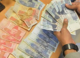 Non-Filers Face Heavy Tax on Income from Savings and Bonds
