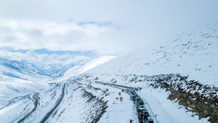 May snowfall in Kaghan Valley