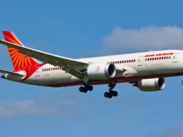 Pakistan extends ban on Indian aircraft