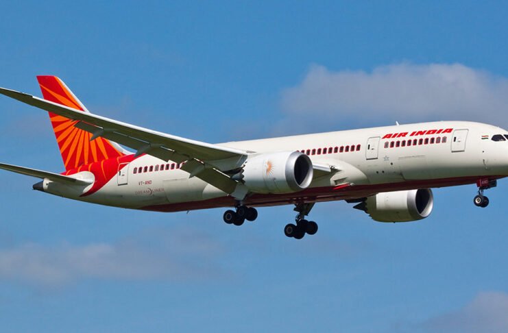 Pakistan extends ban on Indian aircraft