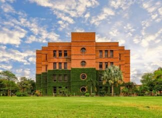 Two Pakistani Universities Make THE Awards Asia 2026 Shortlist