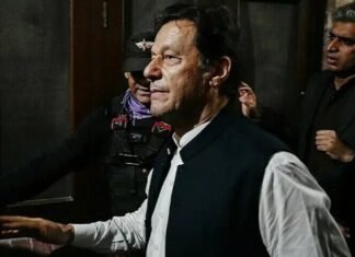 14 Ex-Captains Write to PM Over Imran Khan’s Health in Jail